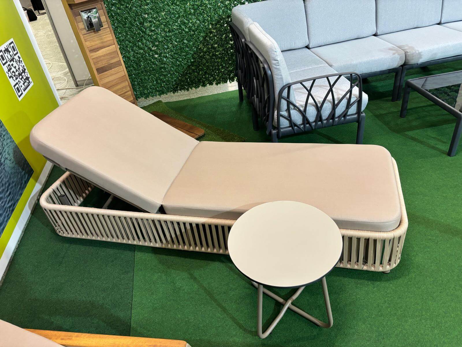 Záhradné lehátko FIGO cappuccino